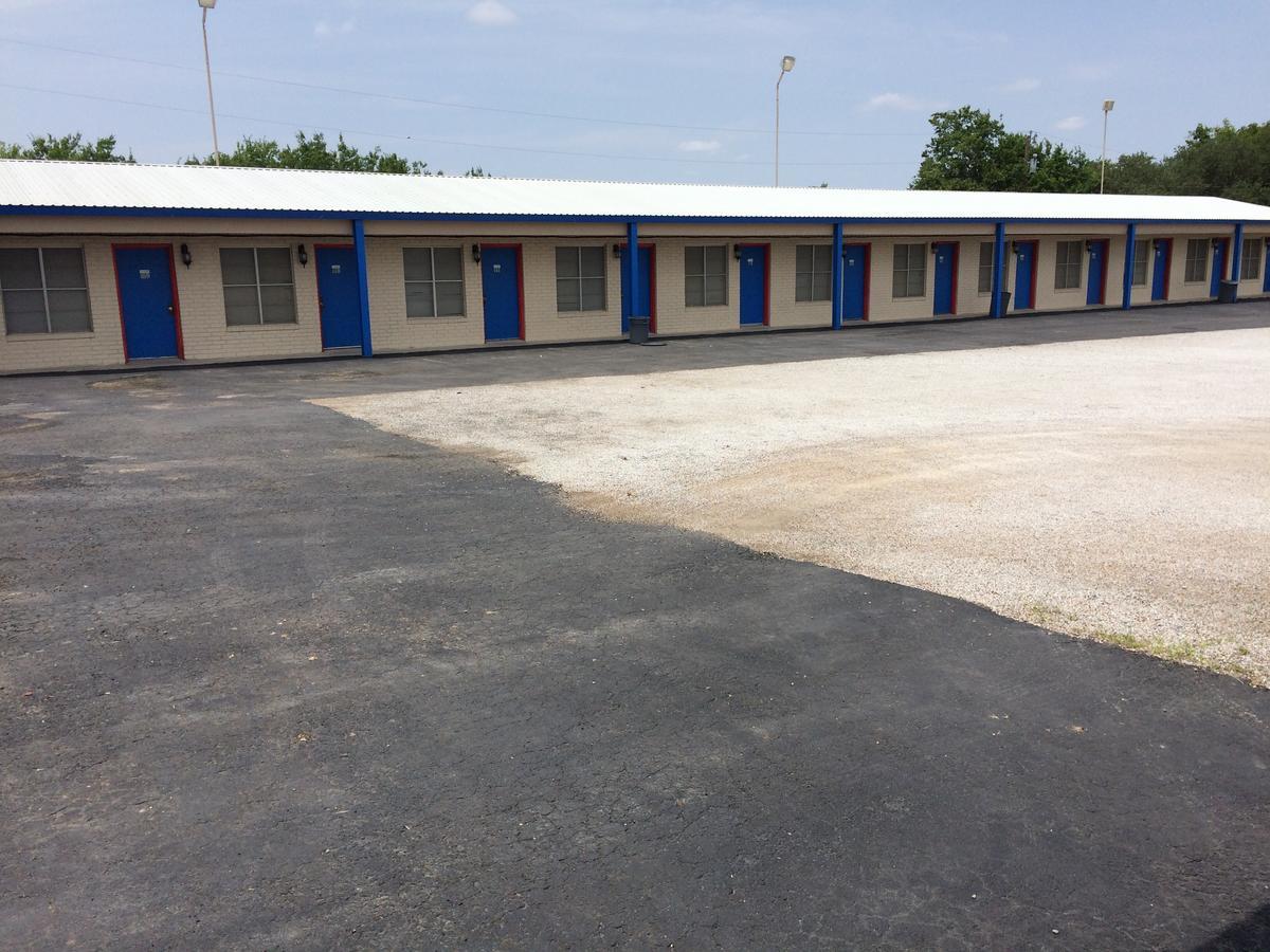 Relax Inn Goldthwaite Exterior foto